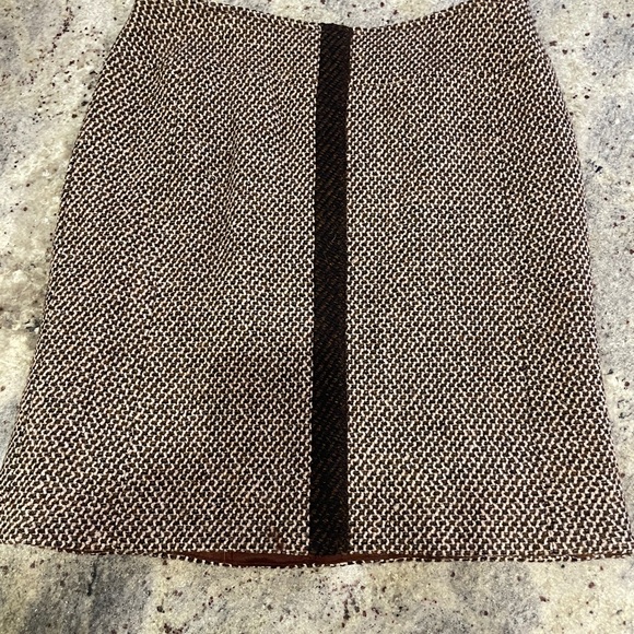 CHANEL Brown and Cream Wool Tweed Boucle Skirt Suit- French Size 40/ US 8 - Picture 5 of 16